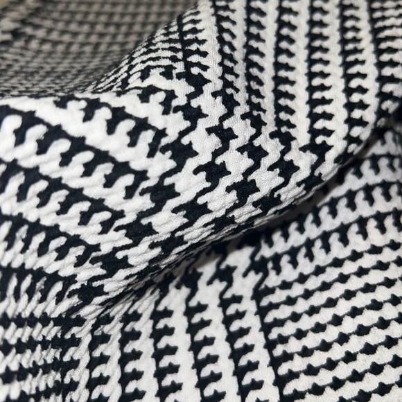 HOUNDSTOOTH Leggings - Must Have! - Picture 6 of 6